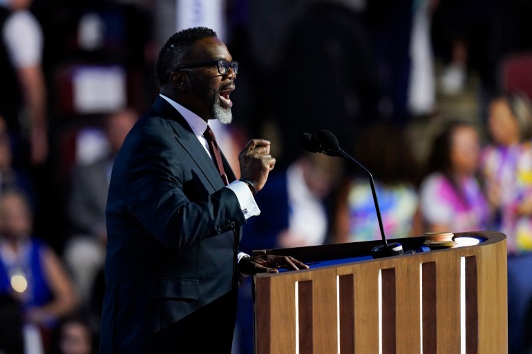 Brandon Johnson speaks at DNC podium.