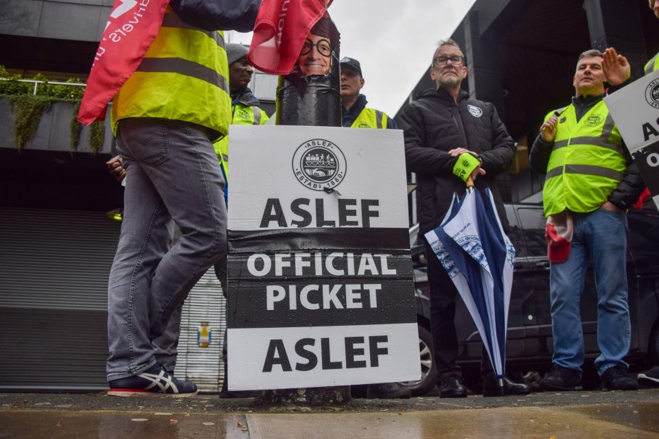 Sir Keir Starmer's bending to militant unions has not ended strikes