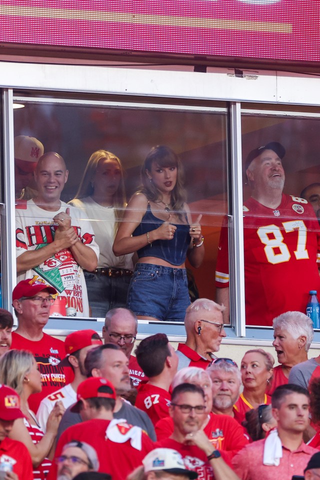 Taylor Swift sitting next to Travis Kelce's father while watching the first NFL game of the season