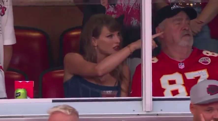 Taylor Swift at the Kansas City Chiefs vs the Baltimore Ravens in Kansas City