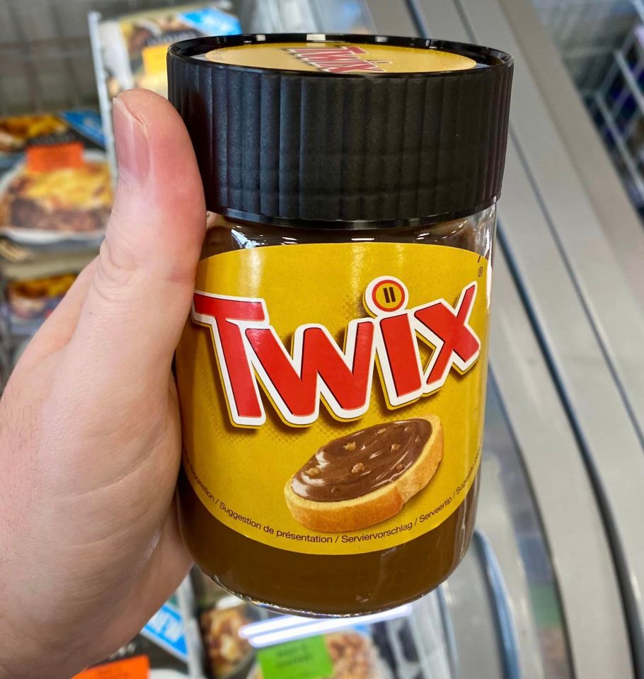 Twix chocolate spread on offer for £2.50 on Iceland's website