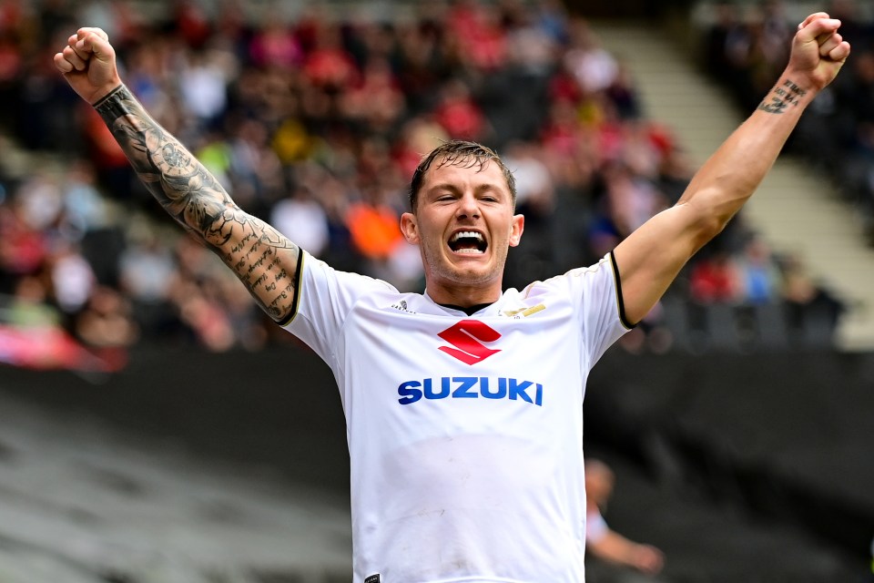 Callum Hendry scored a brilliant team goal for MK Dons against Walsall