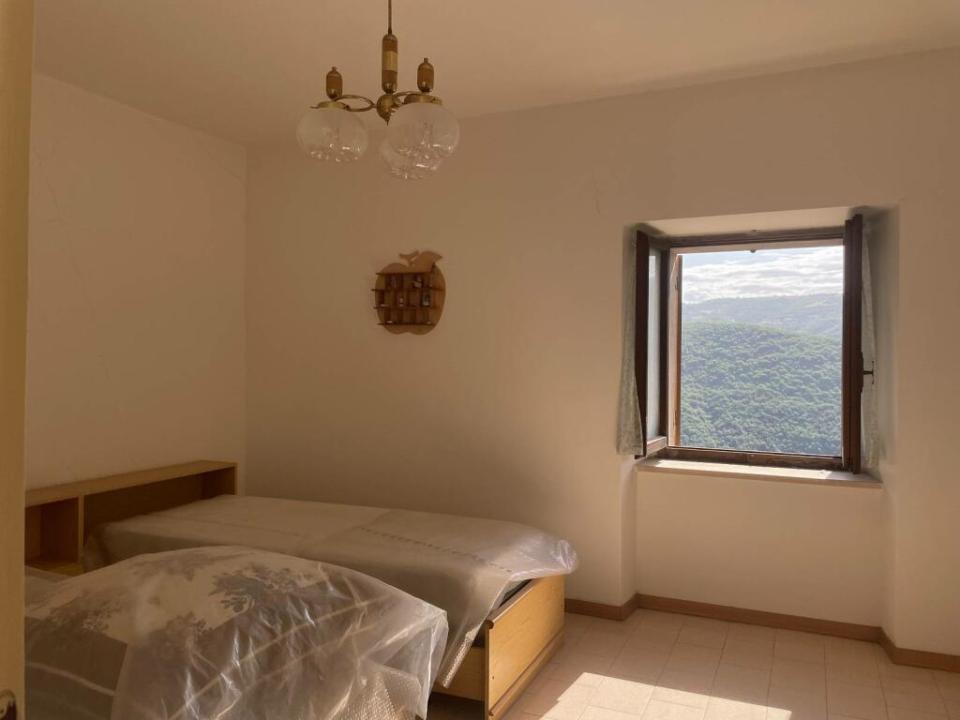 The property boats panoramic views of Montalbo - a paradise for mountain lovers