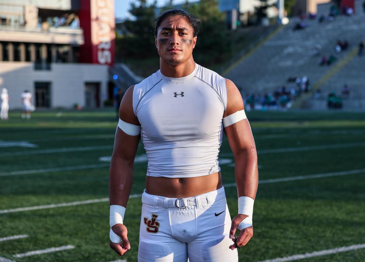 Linebacker Madden Faraimo of JSerra.