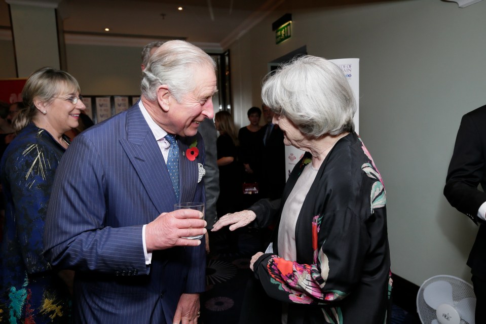 King Charles speaking with Dame Maggie Smith at the Prince’s Trust reception at the 2016 Daily Mirror Pride of Britain Awards