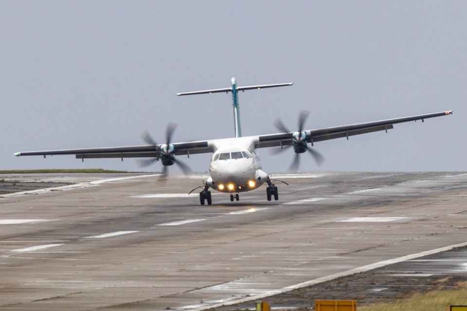 An Aer Lingus plane had a bumpy landing in the strong winds at Leeds Bradford Airport