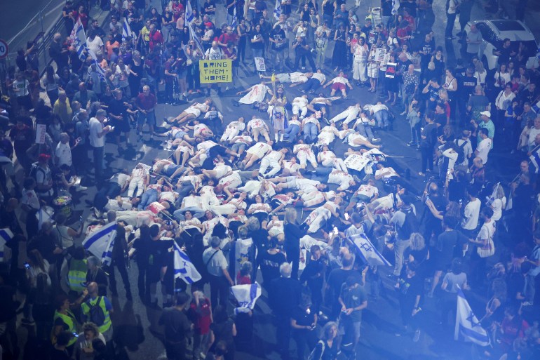 Protest against Israeli PM Netanyahu's government and to call for the release of hostages, in Tel Aviv, June 1, 2024 [Marko Djurica/Reuters]