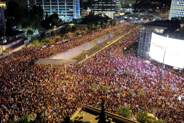 A drone photo of protesters rallying to show support for the hostages who were kidnapped during the deadly October 7 attack, amid the ongoing conflict in Gaza between Israel and Hamas, in Tel Aviv, Israel September 1, 2024. [Oren Alon/Reuters]