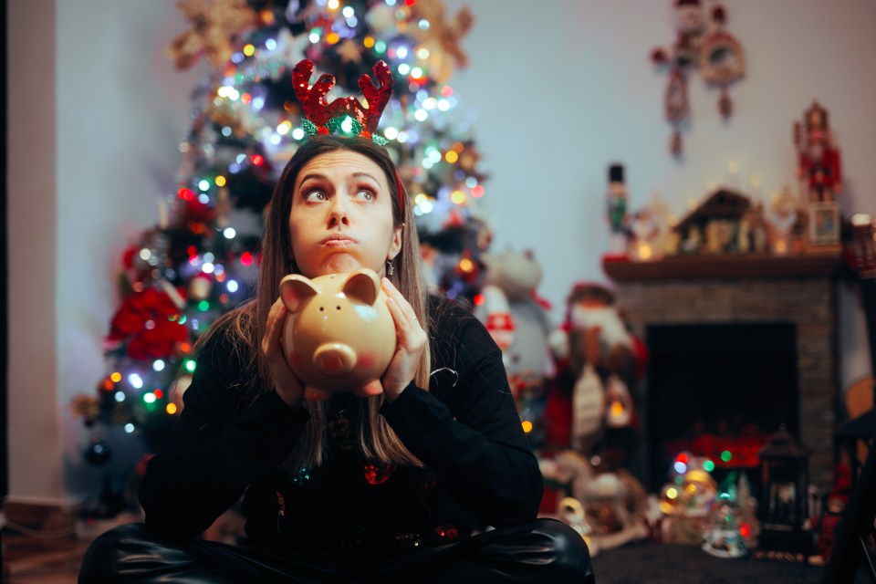 We have five cash-saving tips to help you get ready for Christmas without overspending