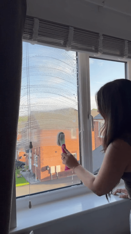 Danielle shared a simple trick to make window cleaning to much easier