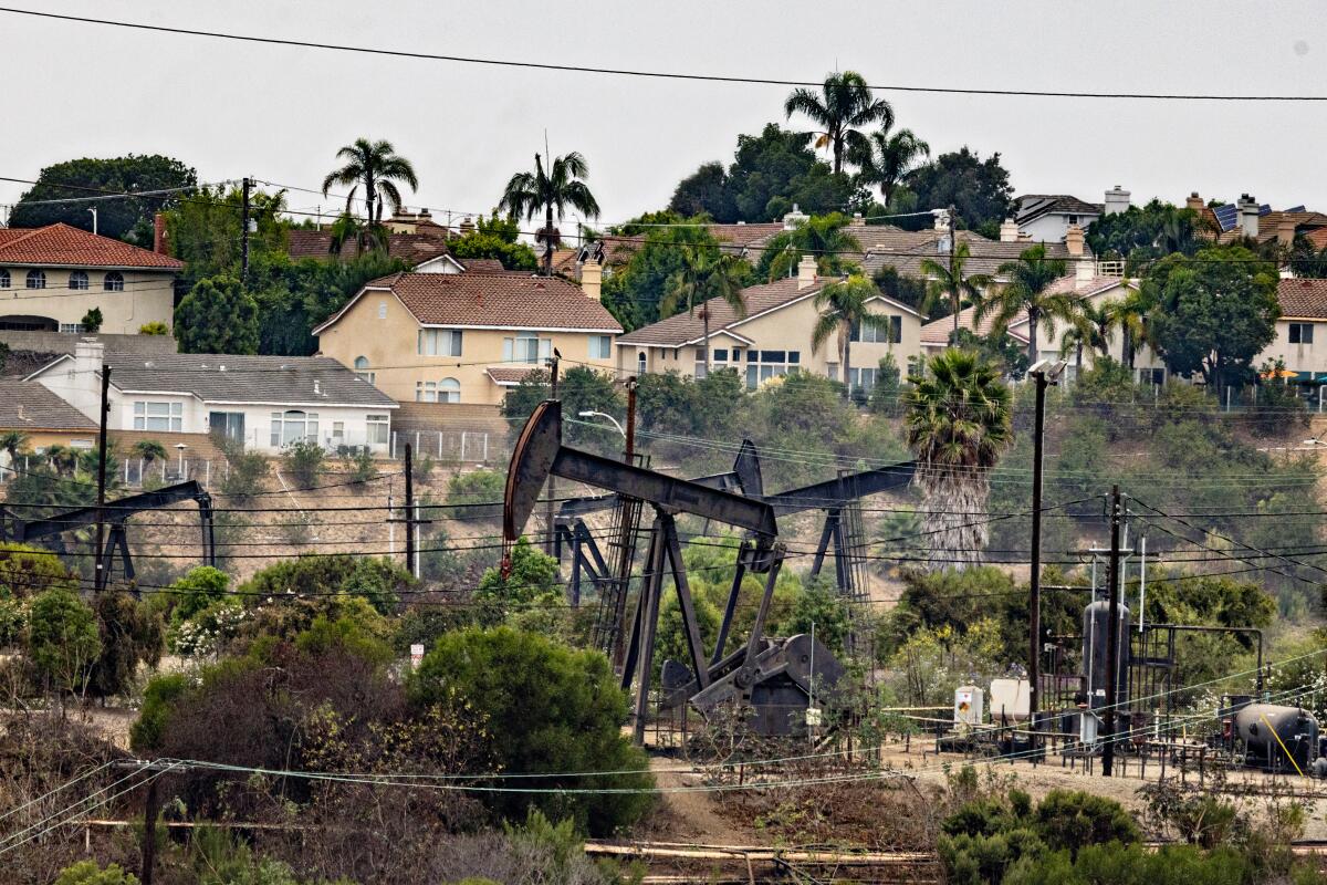 Homes sit near Inglewood Oil Field.