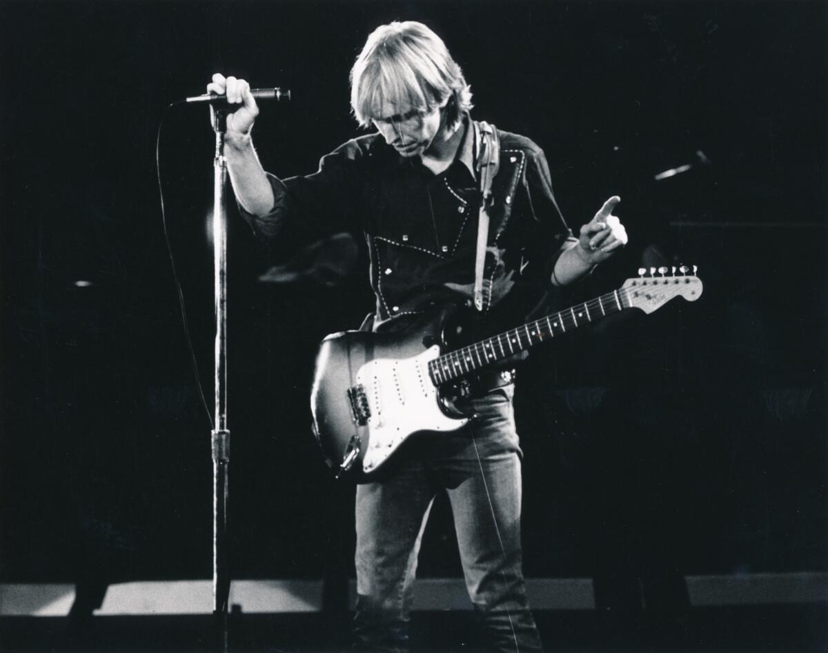 Tom Petty performs.