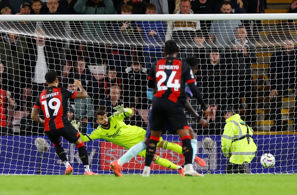 Justin Kluivert tucked home the Cherries' second goal from the spot