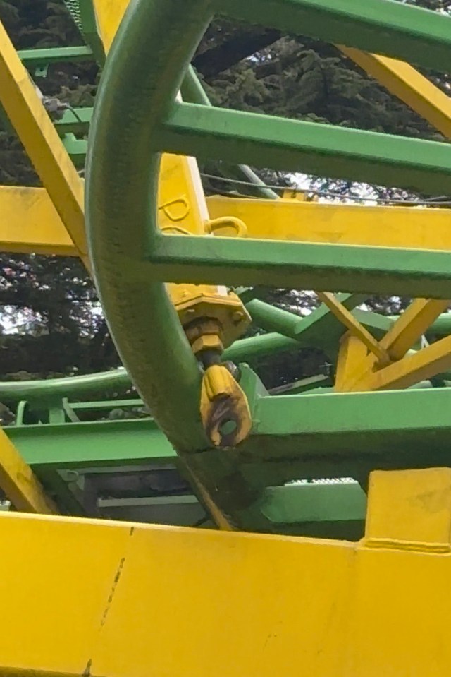 The metal beam can be seen blocking the track of the ride