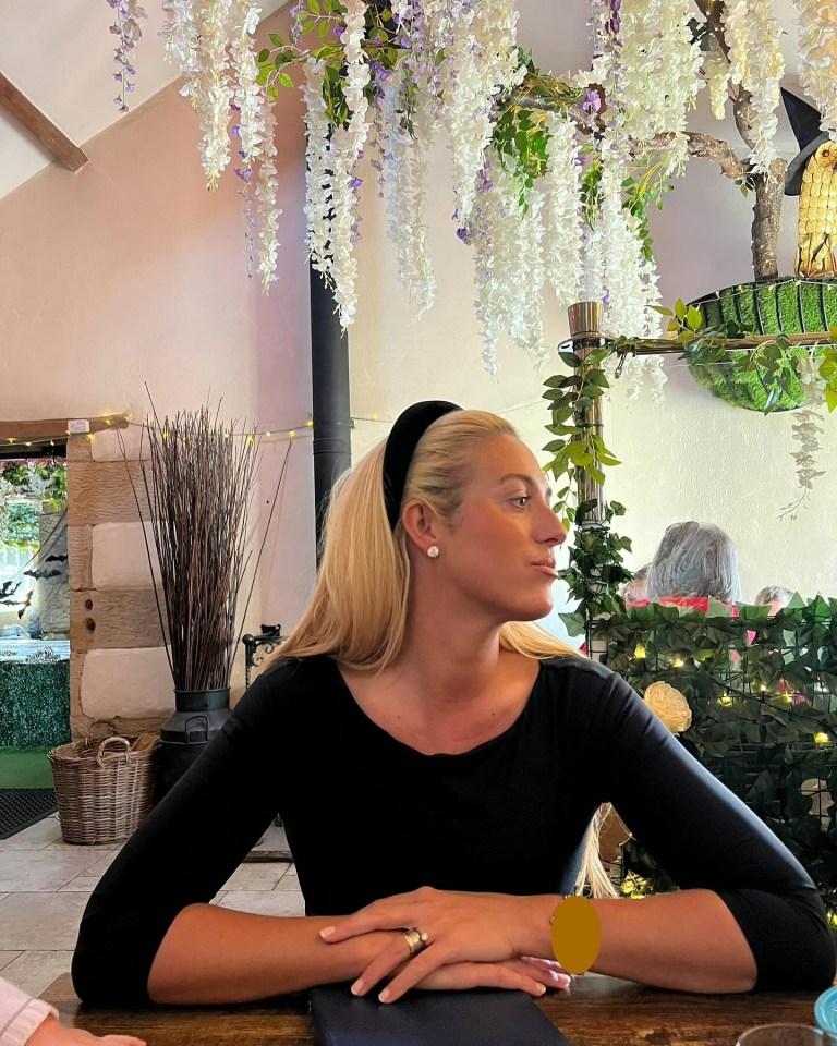 It comes after the 34-year-old mum shared gorgeous snaps of her posing in a restaurant last week, but eagle-eyed viewers all spotted the tiny detail