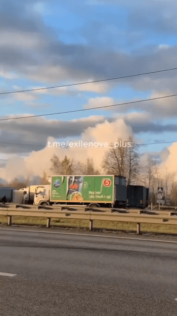 Thick white smoke was seen close to a highway in the Moscow region