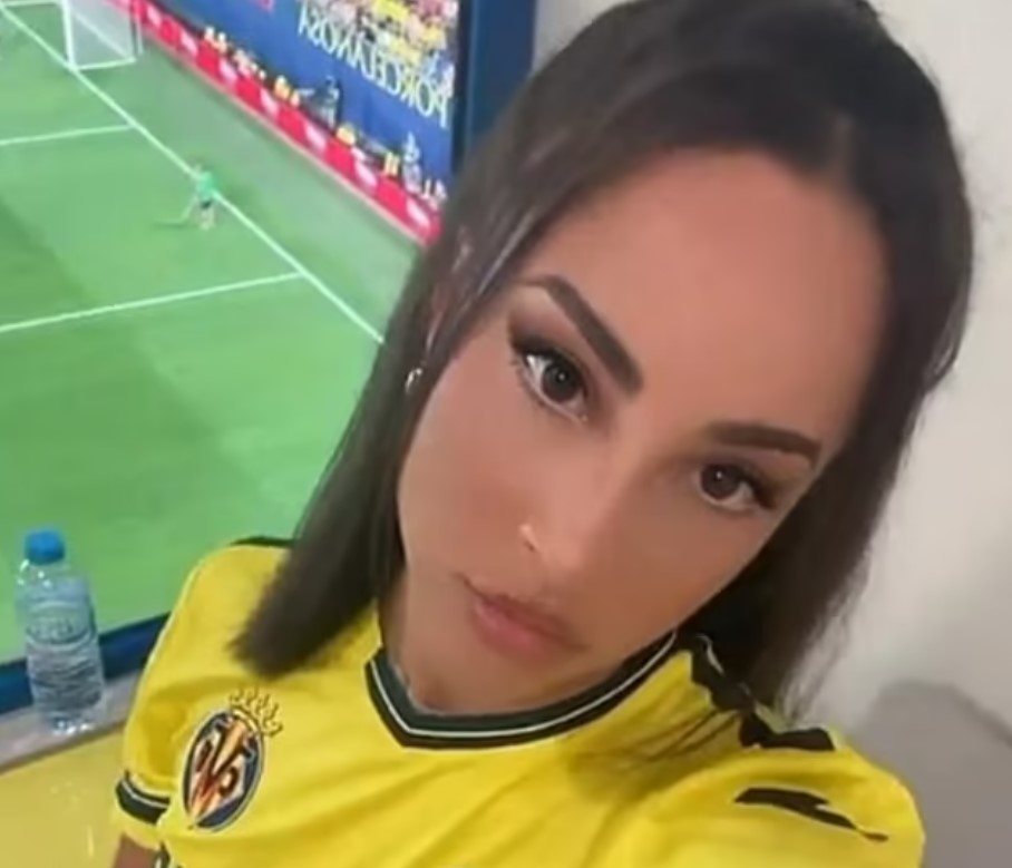 Trump posed in a Villarreal shirt earlier this year, hinting at her potential relationship with Pepe