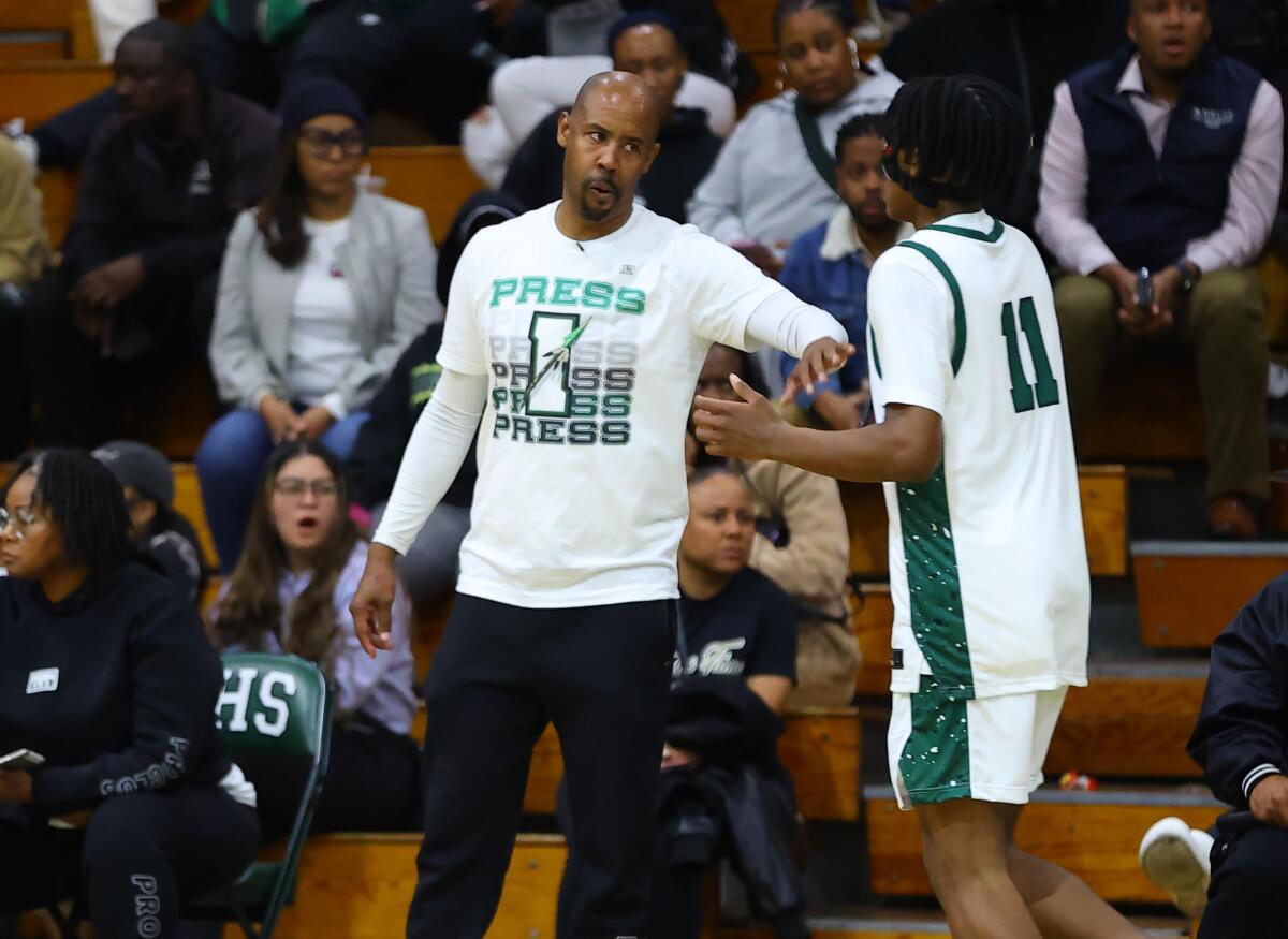 Jason Crowe Sr. returned to his alma mater as Inglewood head coach to win in his debut.