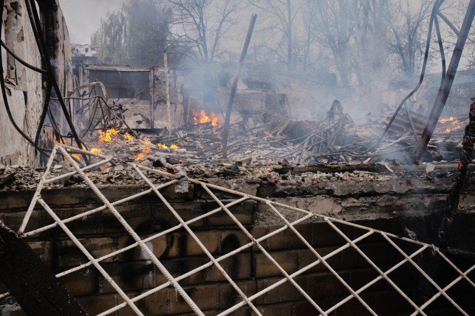 Flames rise following Russian bombs in Myrnohrad