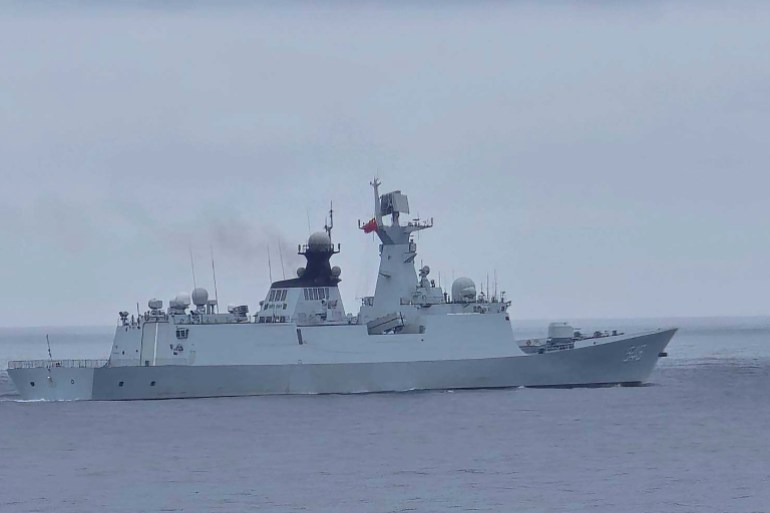 Chinese navy missile frigate FFG 548 near the Pengjia Islet north of Taiwan.