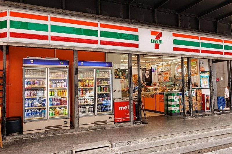 A new potential buyer recently submitted a "non-binding and confidential proposal" to buy 7-Eleven, the company said. Photo by Dinkun Chen/Wikimedia Commons