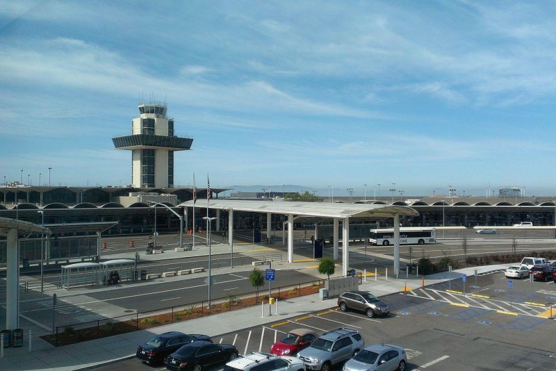 Oakland airport has been ordered to stop using "San Francisco Bay" in its name after a judge granted a preliminary injunction in response to San Francisco's trademark lawsuit that accuses the Port of Oakland of "capitalizing off of confusion." Photo courtesy of Wikimedia Commons/Alfred Twu