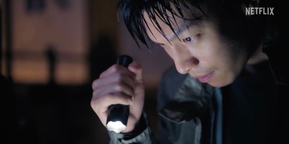 Fans are thrilled to learn that dishy detective Hwang Jun Hoi is back for the second series