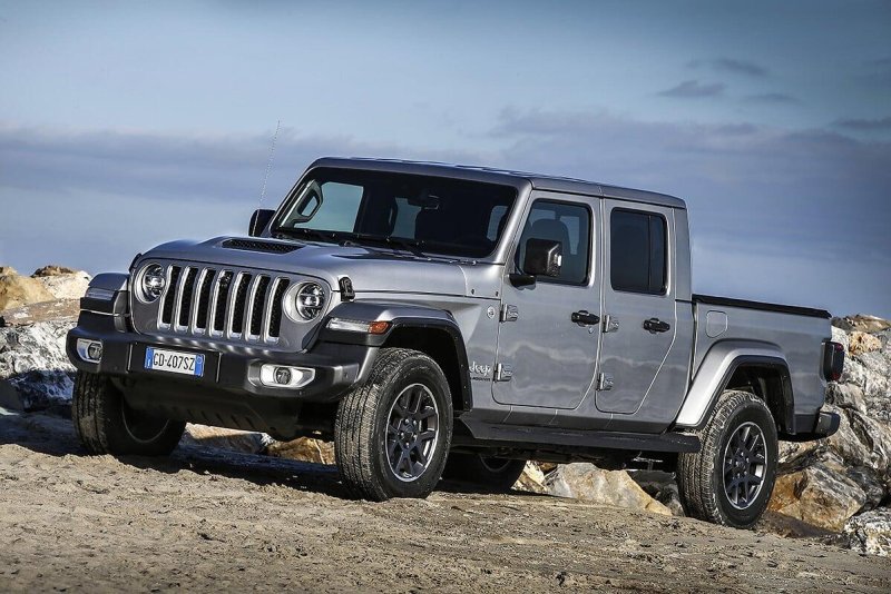 Automaker Stellantis will lay off 1,100 workers at its Jeep Gladiator production plant in south Toledo starting Jan. 5 to improve efficiency and help reduce excess supplies of the pickup truck. Photo by Stellantis/Jeep