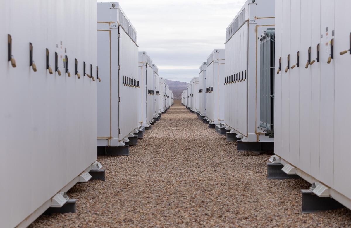 There are 172 Tesla Megapacks at the Eland solar and storage project.