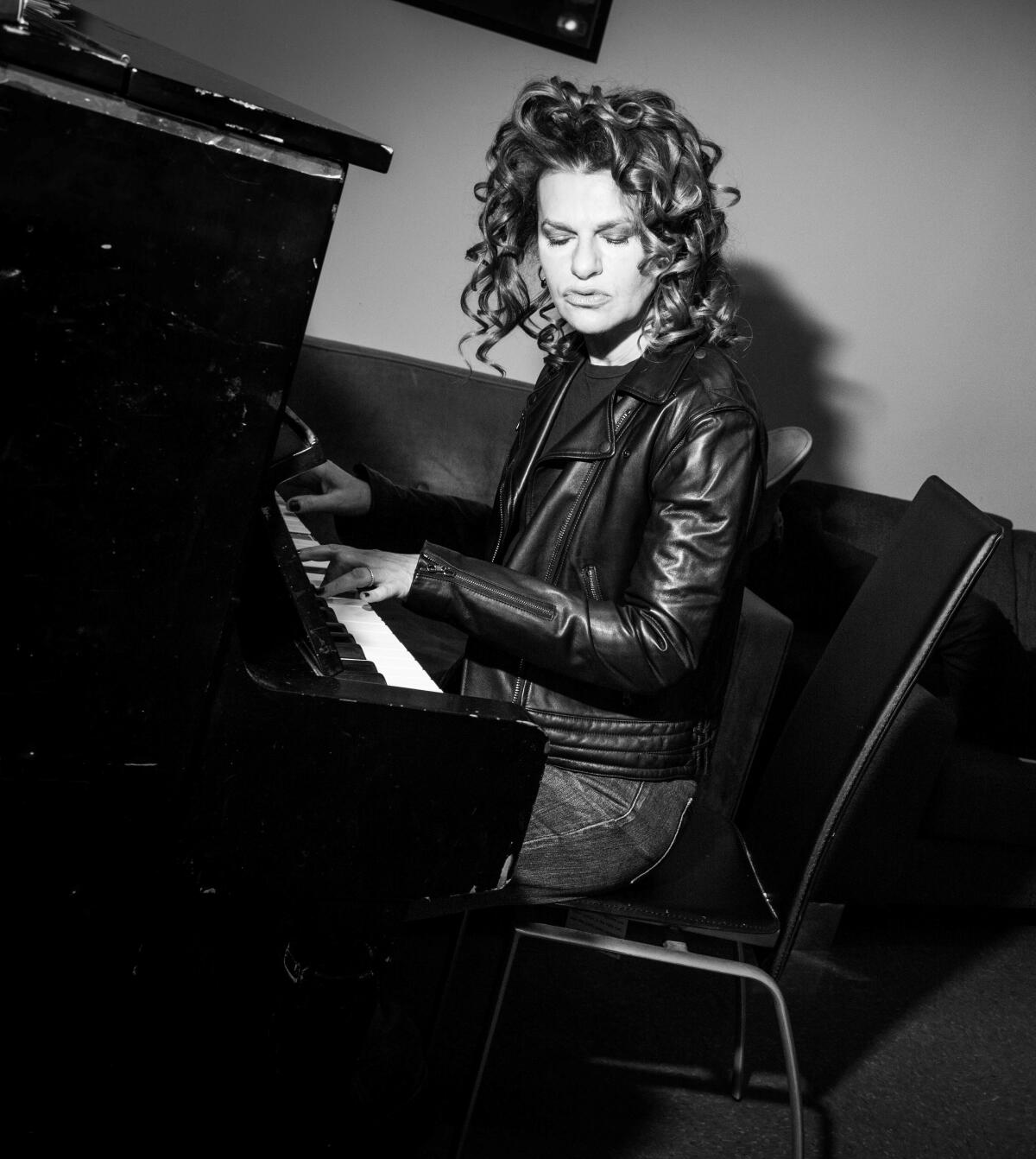 Sandra Bernhard will perform two shows at Wallis Annenberg Center for the Performing Arts.