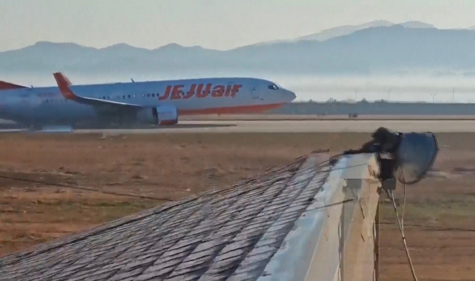 The jet hit the ground without the landing gear dropping