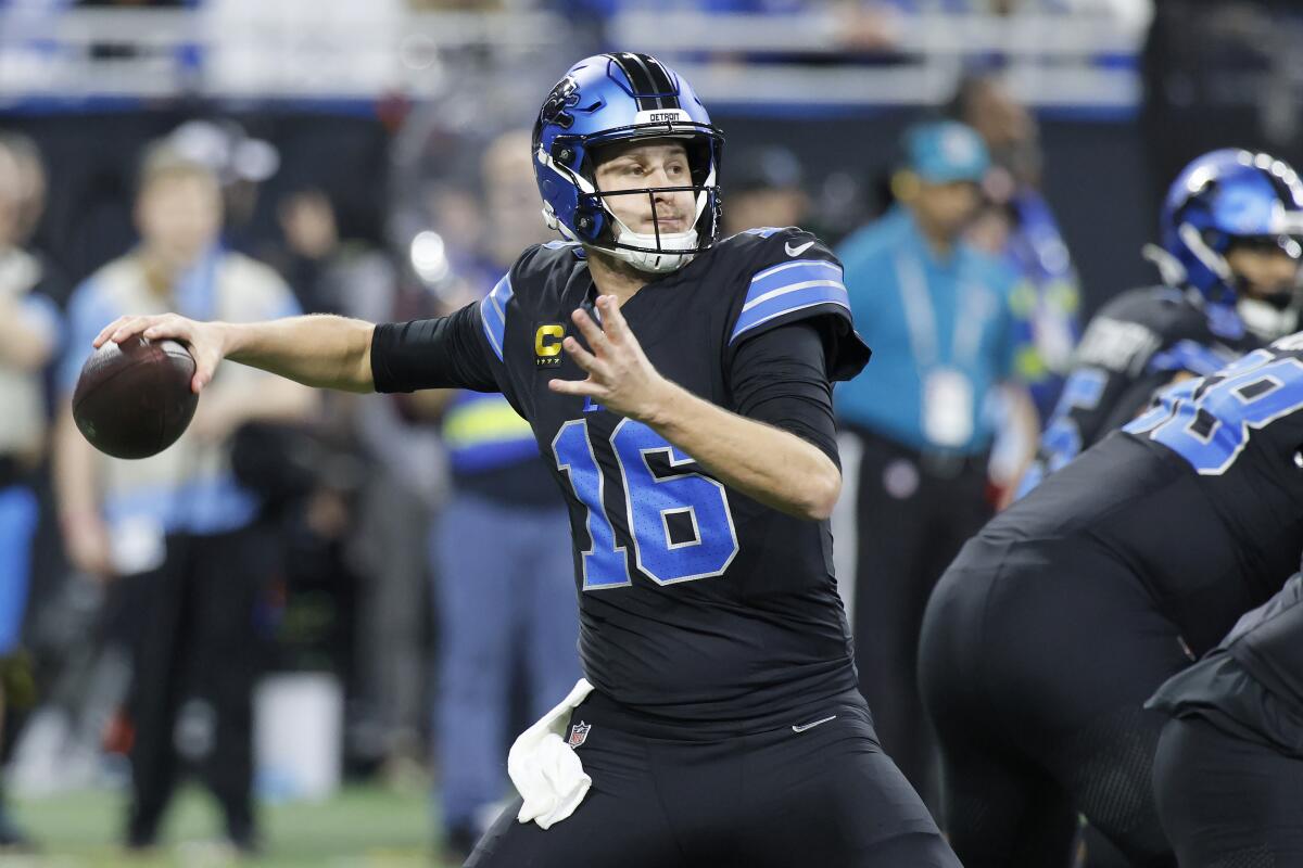 Detroit Lions quarterback Jared Goff (16) passes against the Buffalo Bills.