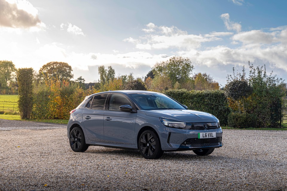 This car depreciates significantly, falling from £29,045 new to £7,300 after three years, retaining just 25.1 per cent of its value