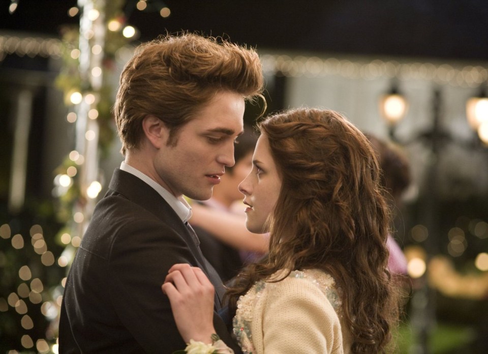 Robert Pattinson and Kristen Stewart in Twilight