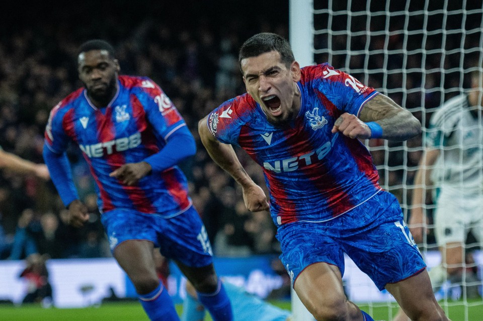 Daniel Munoz of Crystal Palace celebrating a goal.