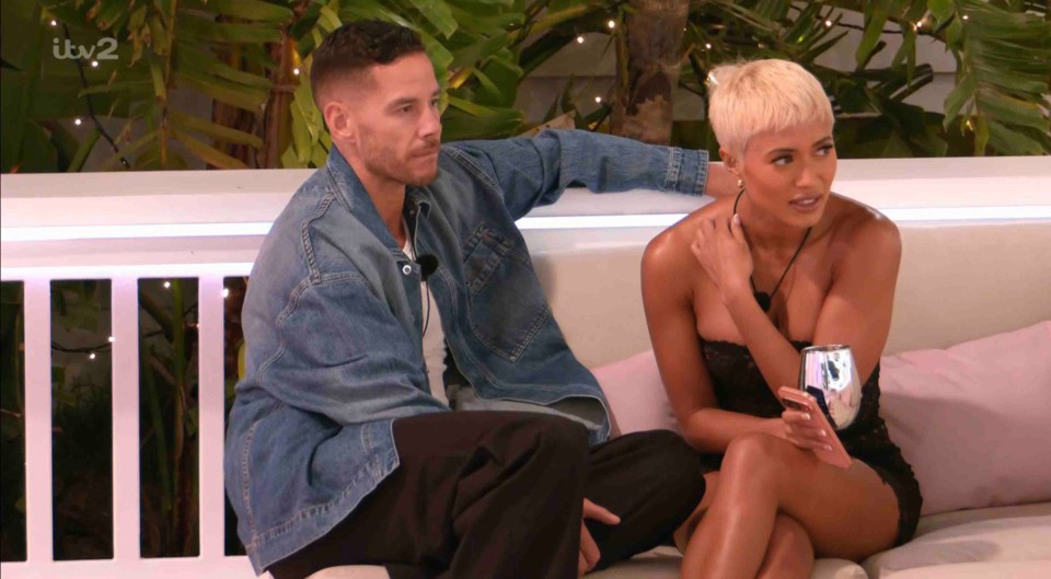 Scott Thomas and Kaz Crossley on Love Island.