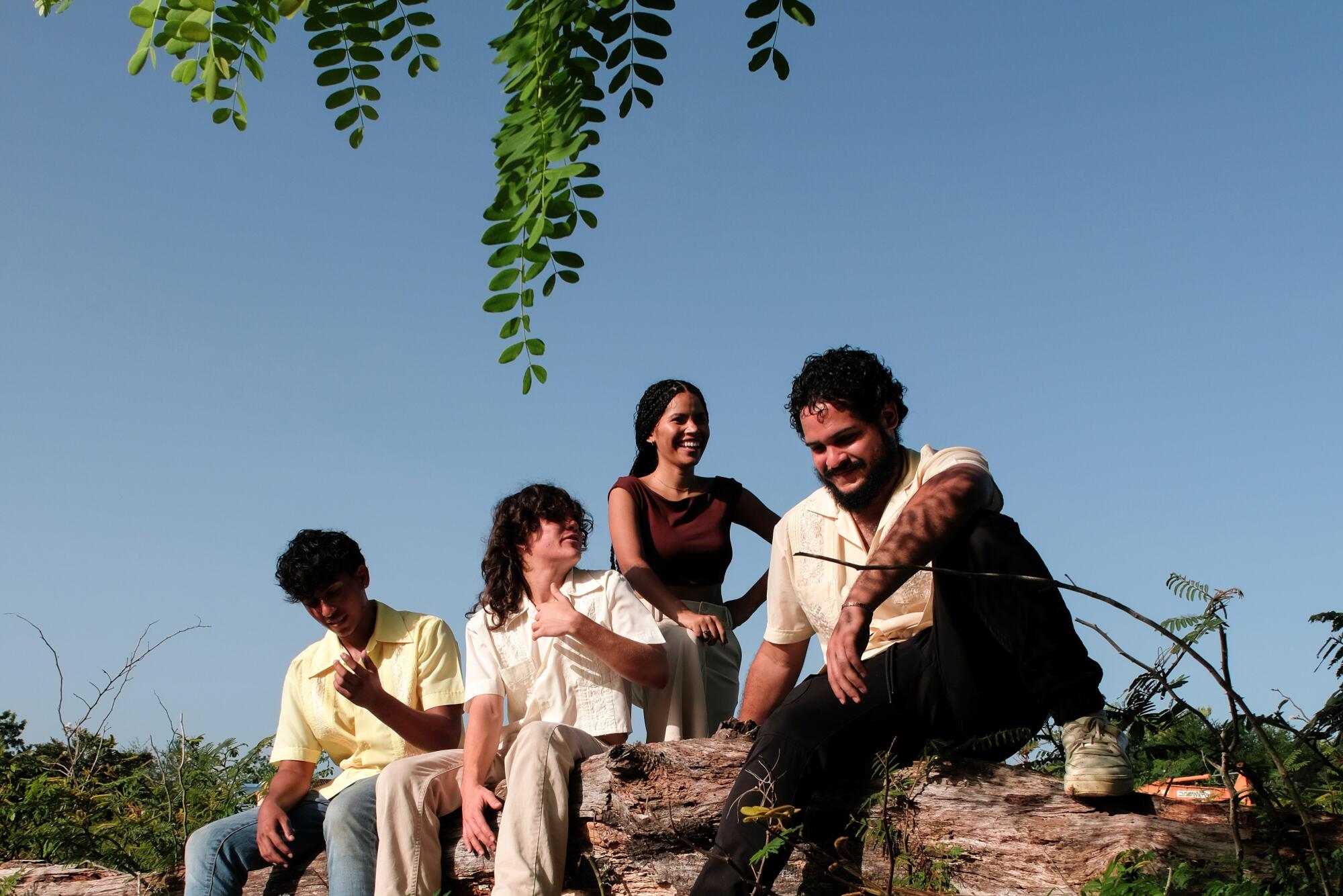 Chuwi is a Puerto Rican band that combines Latin pop, indie rock, and other genres. 