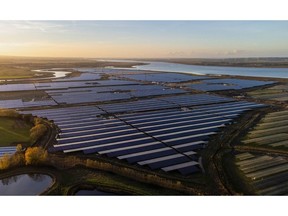 Solar panels at Cleve Hill Solar Park near Faversham, UK. Photographer: Chris Ratcliffe/Bloomberg