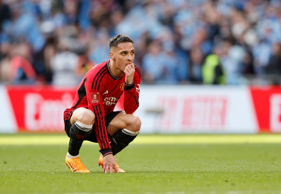 Antony of Manchester United looking dejected on the field.