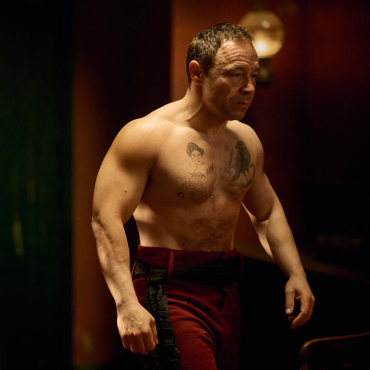 Stephen Graham plays the pugilist Sugar Goodson.