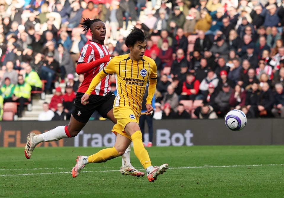 Kaoru Mitoma scoring a goal for Brighton.