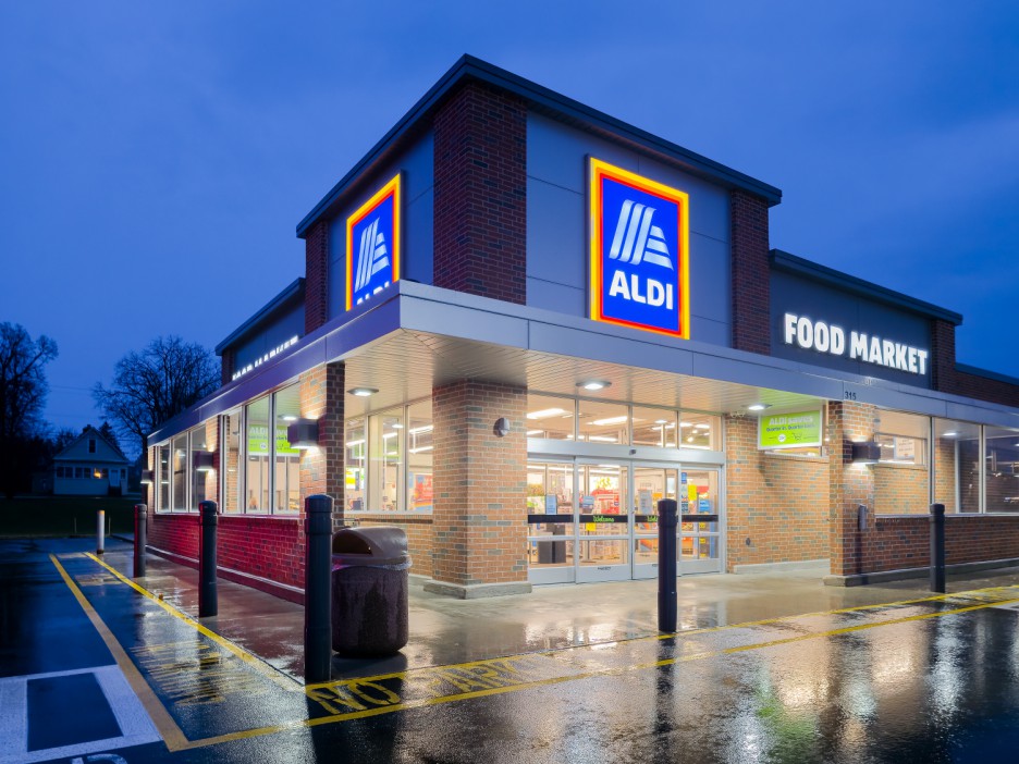 Yorkville, New York - Nov 17, 2023: Close-up Night View of Aldi Market which Stands for Albrecht Discount. ALDI is a Global Discount Supermarket Chain that Originated in Germany.