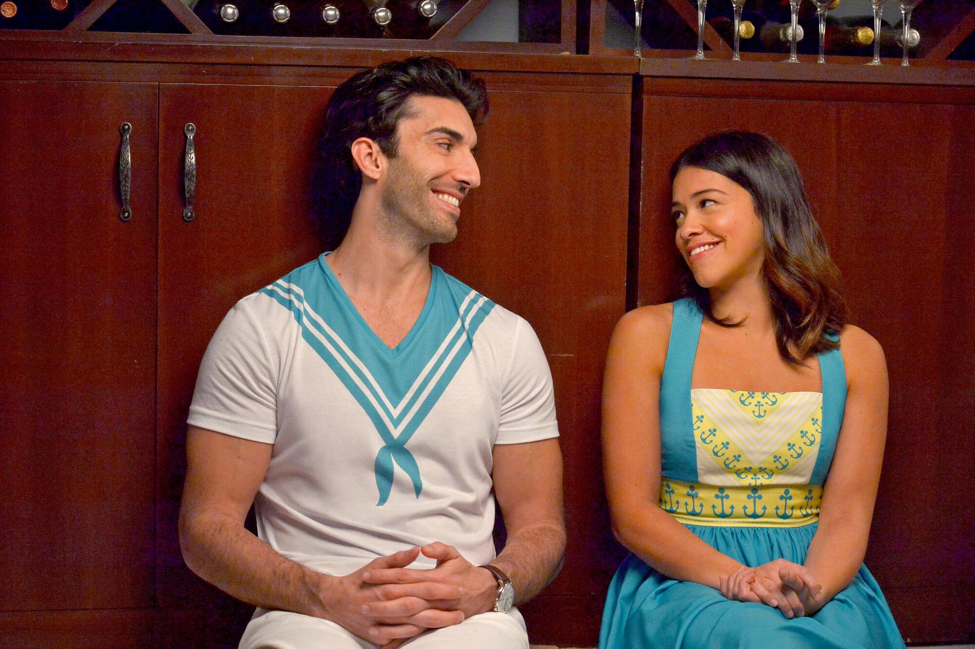 Baldoni with costar Gina Rodriguez in "Jane the Virgin.