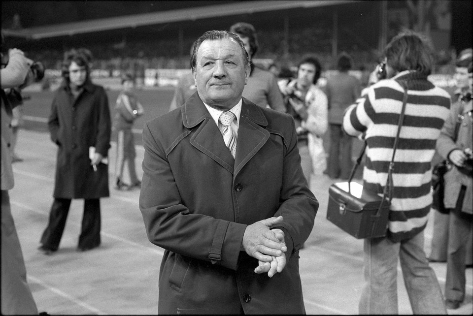 Black and white photo of Bob Paisley, Liverpool F.C. coach, at a 1977 semi-final match.