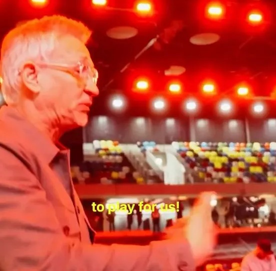 Gary Lineker speaking at an event.