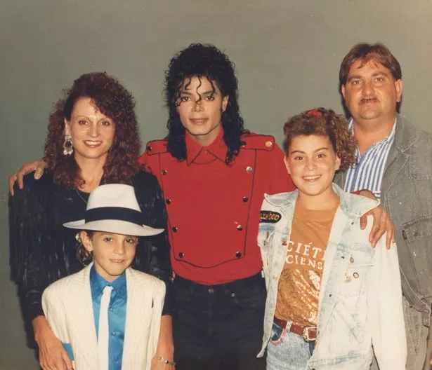 Michael Jackson and the Robson family in 1990