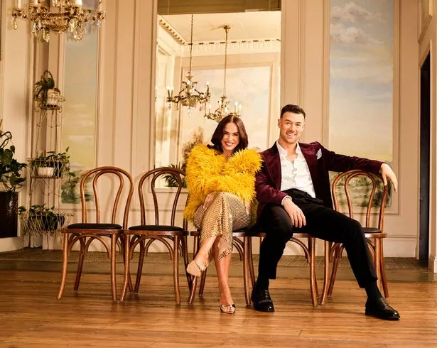 Vicky pattison and kai sat down in ok shoot