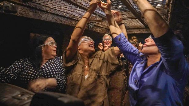 Cockie Van Challange - Lisa Riley, Alex Scott, Ruby Wax, Martin Kemp, Kelly Brook and Shona McGarty