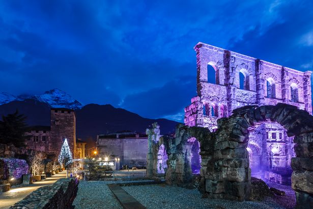 The traditional Christmas village of Aosta is held every year next to the archaeological complex of the city