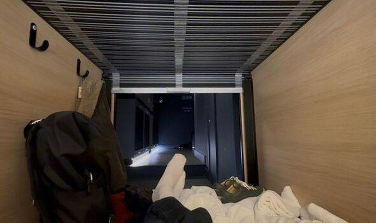 Pod user's POV from the back